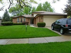 1st image of 8949 Lunar Ave