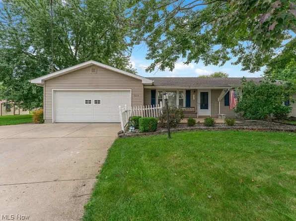 2270 Sprucewood Ct, Youngstown, OH 44515