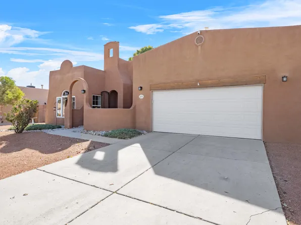 373 Dennis Dr NE, Los Lunas, NM 87031