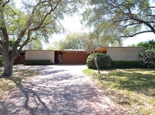 318 Harriet Dr, San Antonio, TX 78216