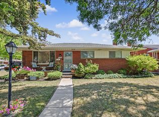 7292 Fairwood Dr, Dearborn Heights, MI 48127