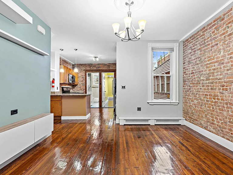 6008 Tyler Pl — Photo 4