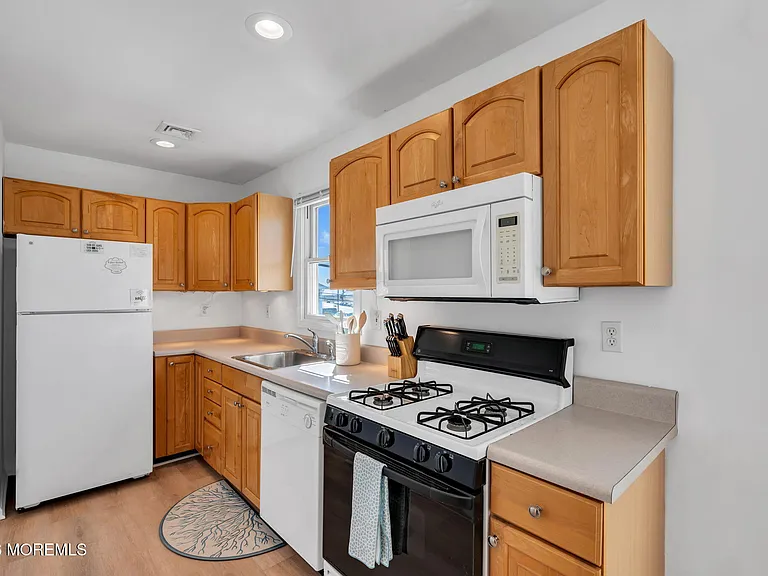 548 Washington Blvd #SEA — Photo 6
