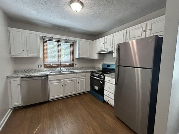 3rd image of 840 W Chatham St APT A