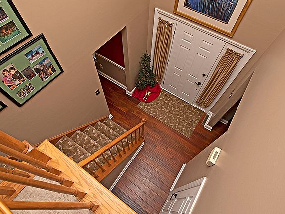 4th image of 160 Bayberry Ln