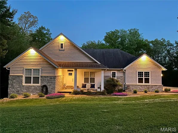 1672 Hermitage Rd, Jackson, MO 63755