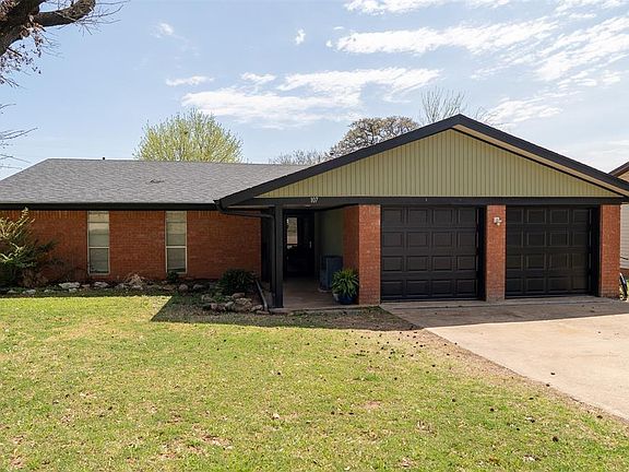 2nd image of 107 Lana Dr