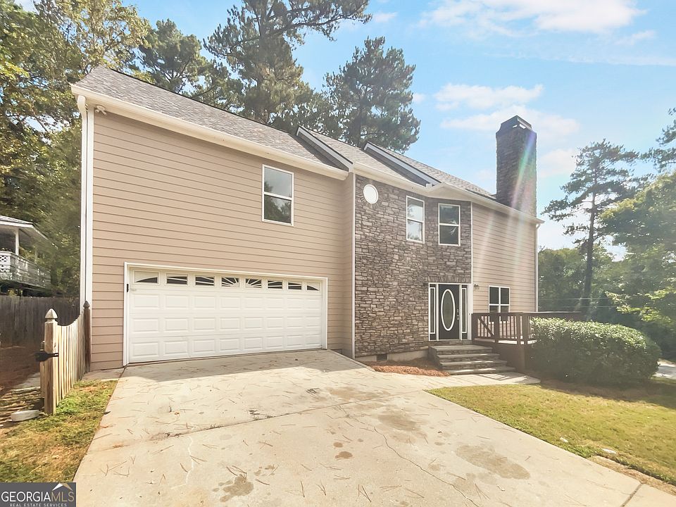 1st image of 711 Lake Dr