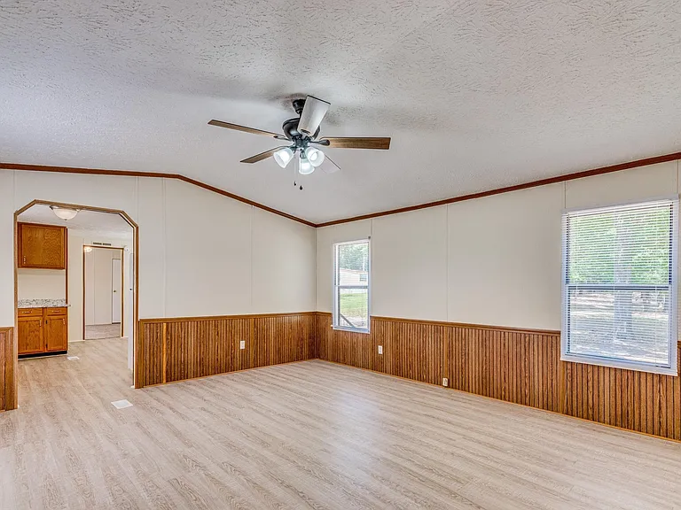 3905 Byrd Rd — Photo 7