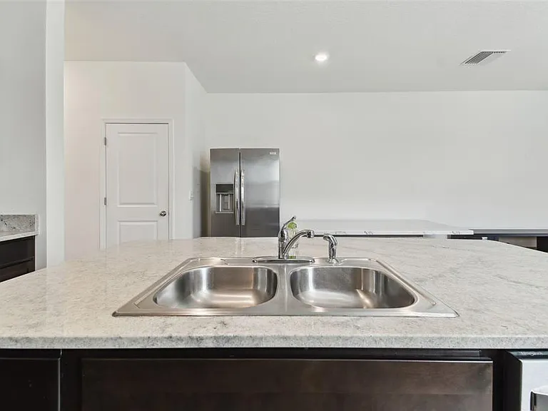 2880 Evergreen Elm Pass — Photo 10