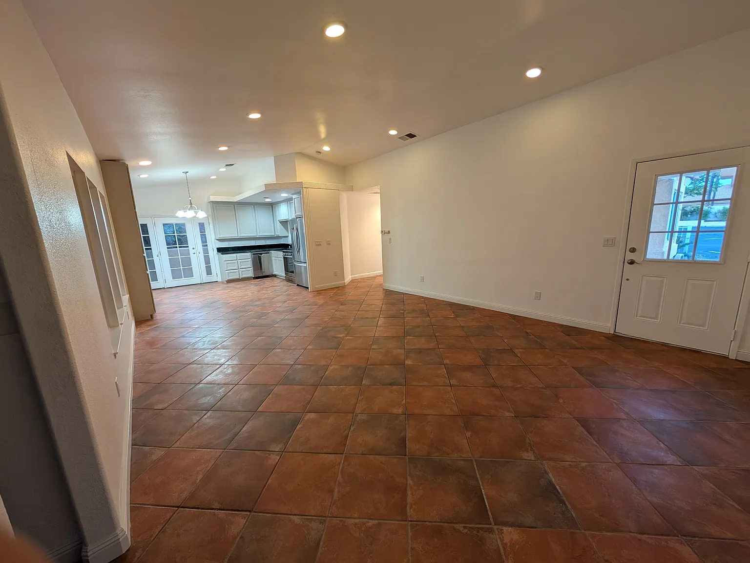 2 bed, 1225 sqft, $2,450 — Photo 3