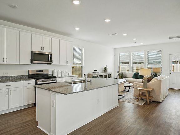 Open Kitchen with Eat-In Kitchen Island