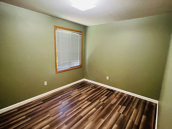 5th image of 2368 Village Sq
