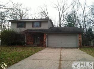 5021 Timber Ridge Trl, Clarkston, MI 48346