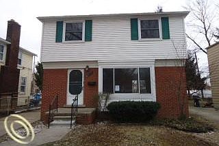 1st image of 15227 Russell Ave