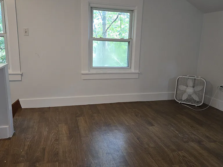 25 Falmouth Rd — Photo 24
