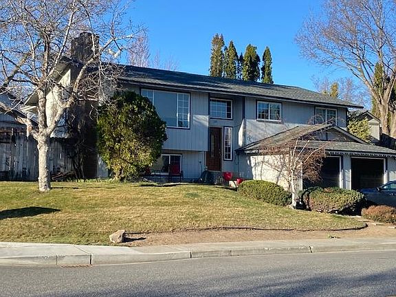 3rd image of 115 Canyon St