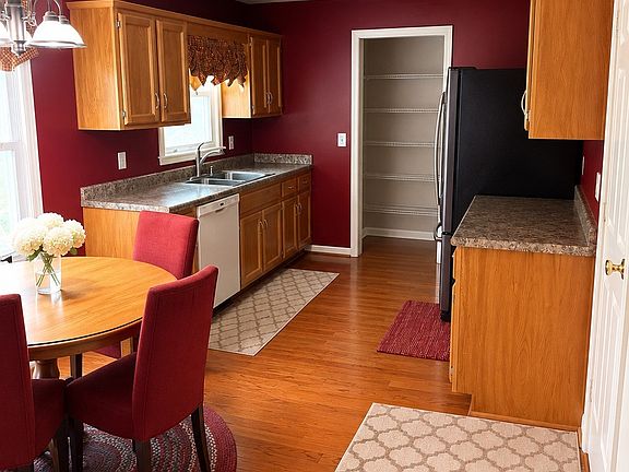 4th image of 309 Harold Dr