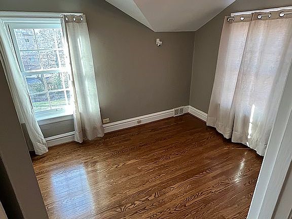 Bedroom #3 (12' x 10') 