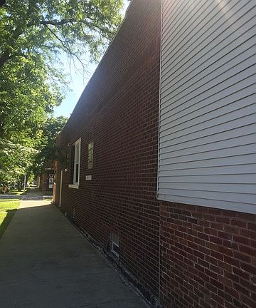 3rd image of 4500 S Richmond St