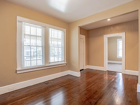 5th image of 16 Woodfin Ave