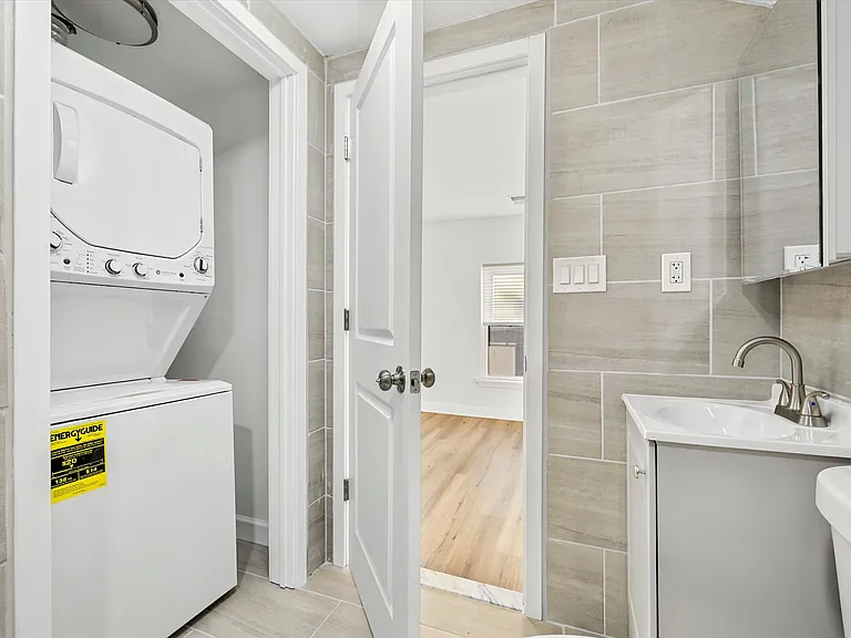 514 Ryers Ave #B — Photo 8