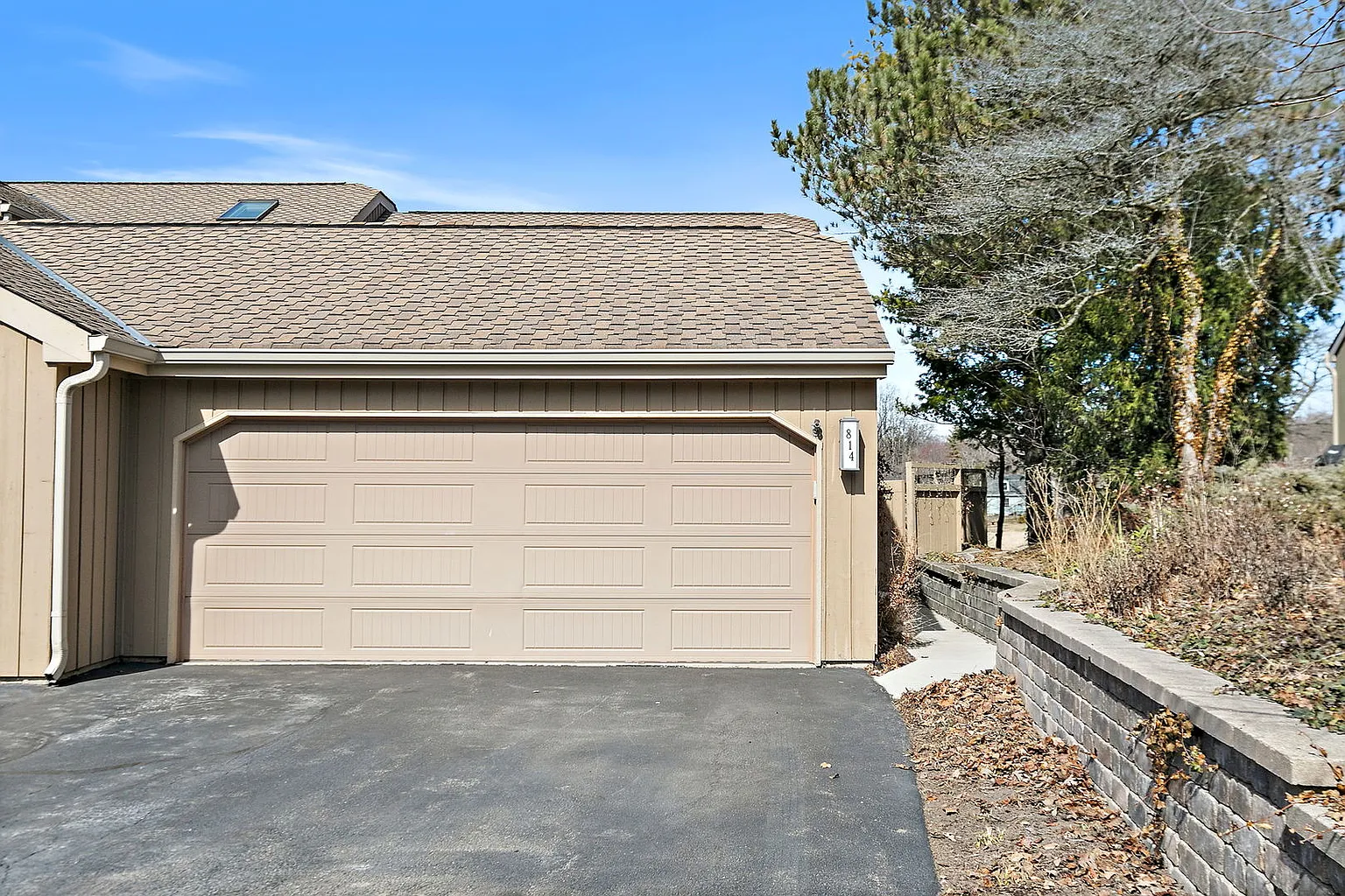 814 Oak Hill Rd photo 1