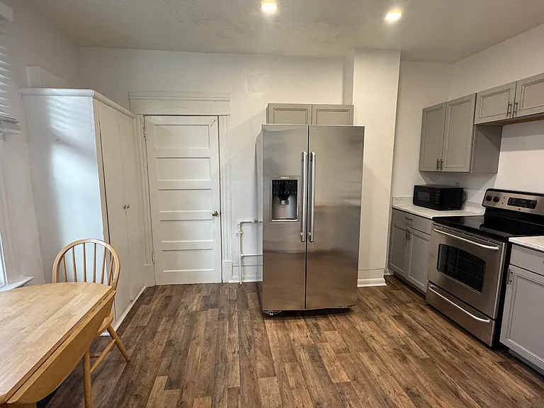 182 N N St #2 — Photo 8