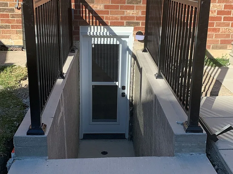 75 Maffey Cres #BSMET — Photo 1