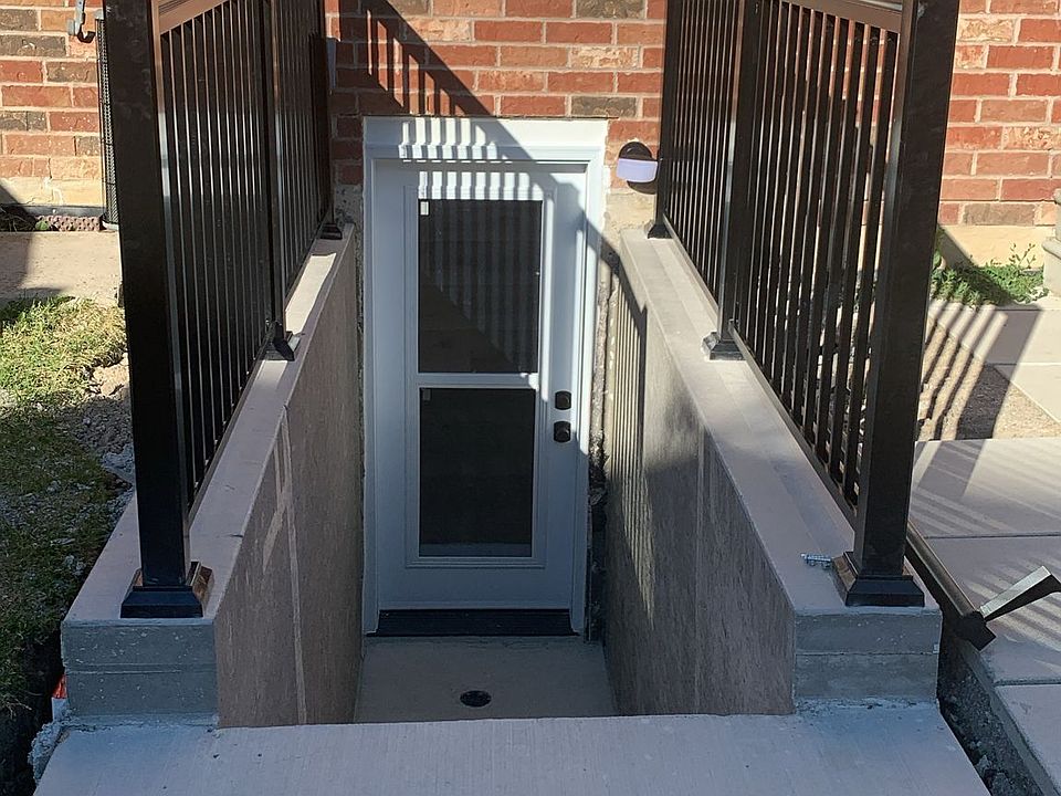 1st image of 75 Maffey Cres