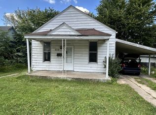 909 S Maffit St, Decatur, IL 62521