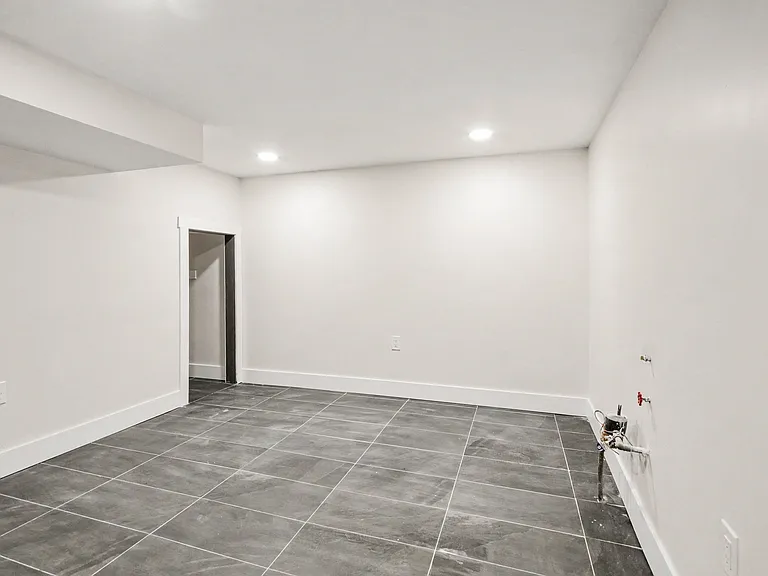 27157 Lucerne Dr — Photo 21
