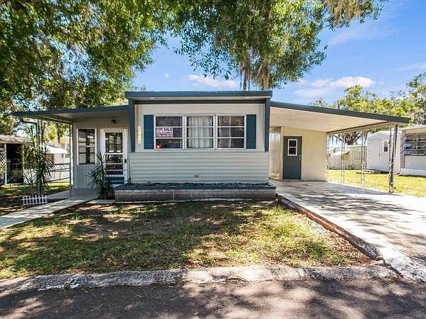 1st image of 39614 Persimmon Ave