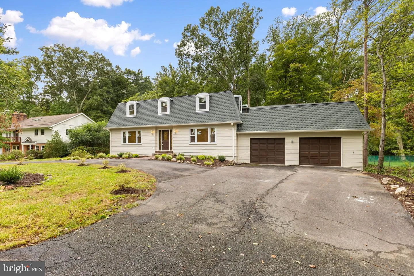 5 bed, 3.5 bath, 3580 sqft, $5,500 — Photo 2