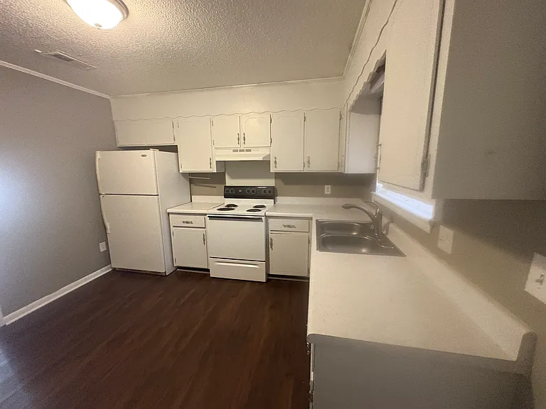 587 Bandy Ln #59 — Photo 1