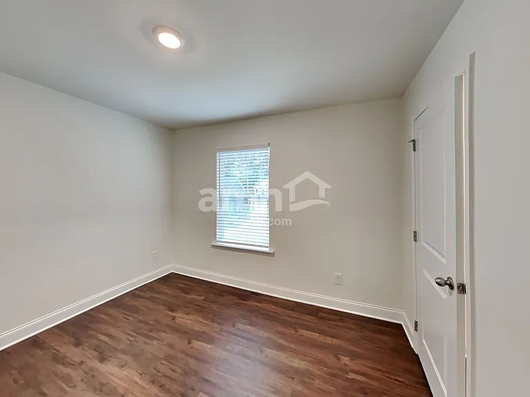 556 Summit View Ln — Photo 18