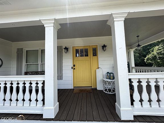2nd image of 336 Finch Way