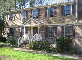 110 Meredith Ln, Yorktown, VA 23692