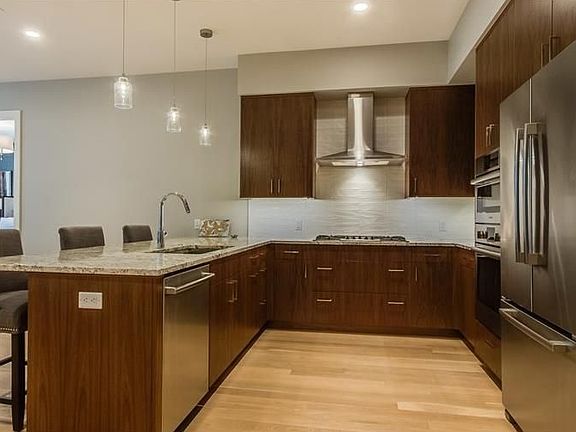 3rd image of 250 N Columbine St Unit 309