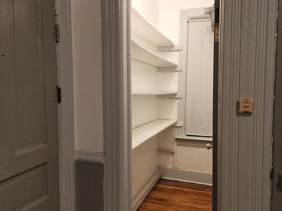 4th image of 1322 N Greenview Ave APT 3