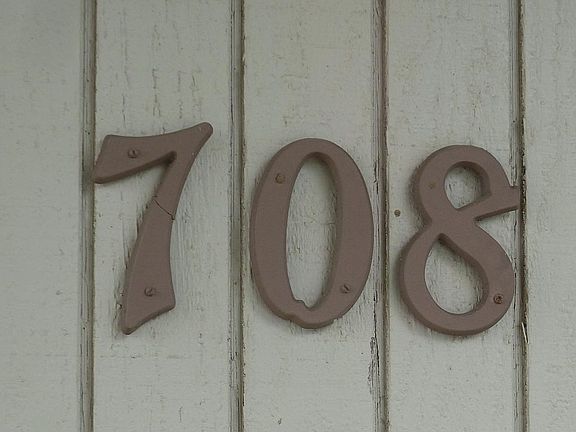 2nd image of 708 Oakdale Ave
