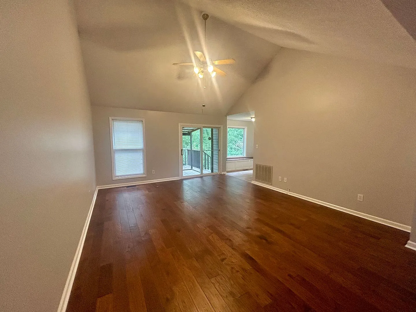 Beautiful 3-Bedroom Home in Madison, AL — Photo 4