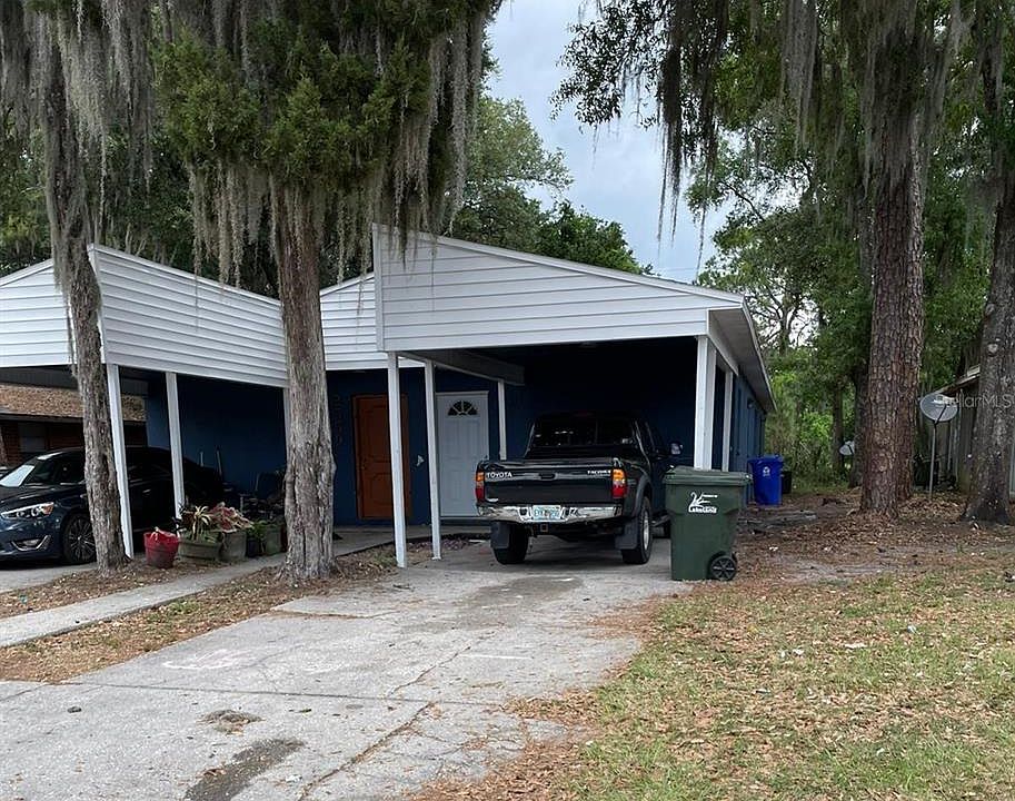 1st image of 2557 Chestnut Woods Dr