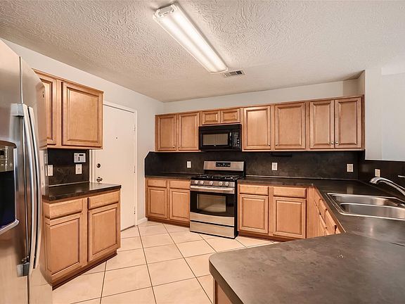 5th image of 514 Remington Green Ct