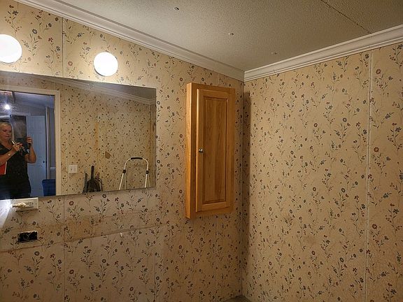 4th image of 429 Sugar Cane Ln