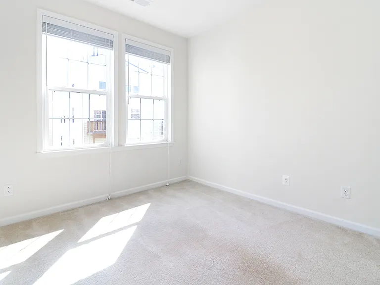 24620 Byrne Meadow Sq #300 — Photo 14