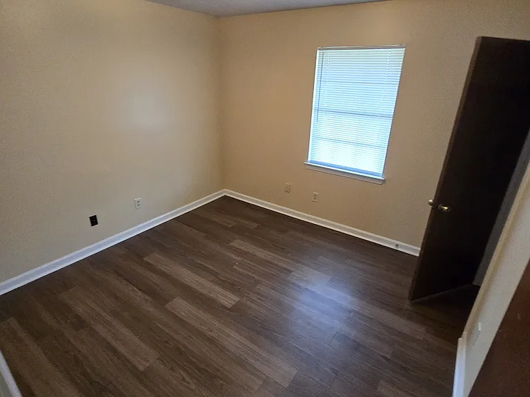 2501 Creekwood Dr — Photo 6