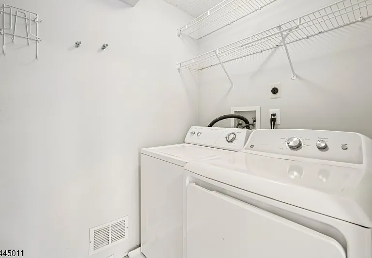 43 Hancock Dr — Photo 26