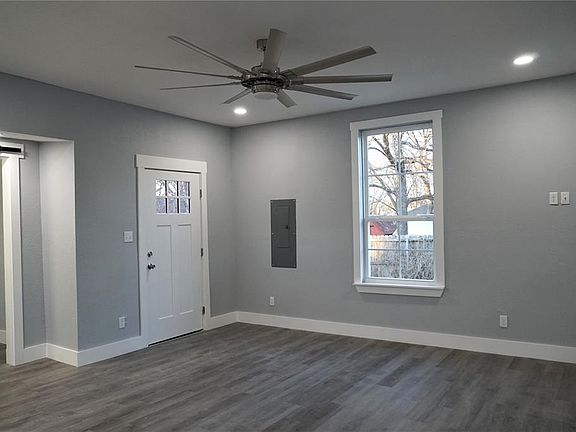5th image of 815 S Fannin Ave
