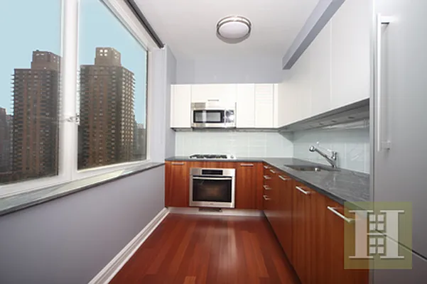 Sold by Halstead Real Estate | media 27